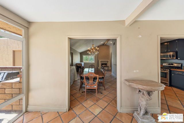 552 N Orchid Tree Lane, Palm Springs, CA 92262