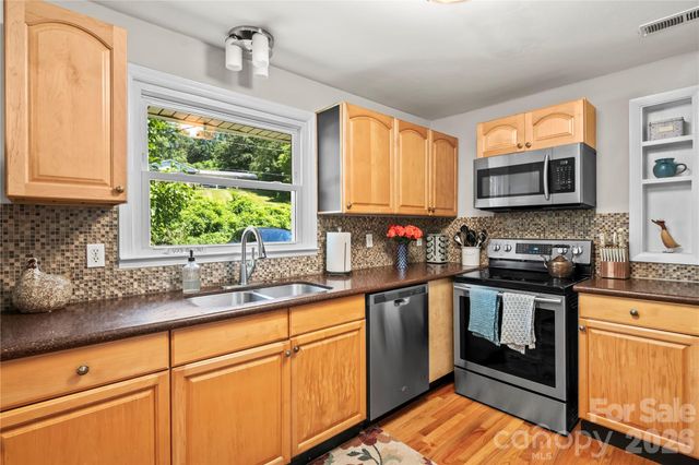 159 New Haw Creek Road, Asheville, NC 28805