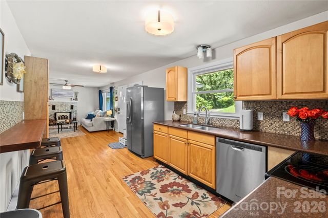 159 New Haw Creek Road, Asheville, NC 28805
