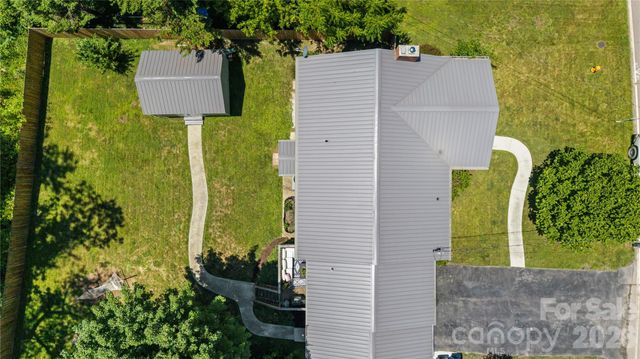 159 New Haw Creek Road, Asheville, NC 28805