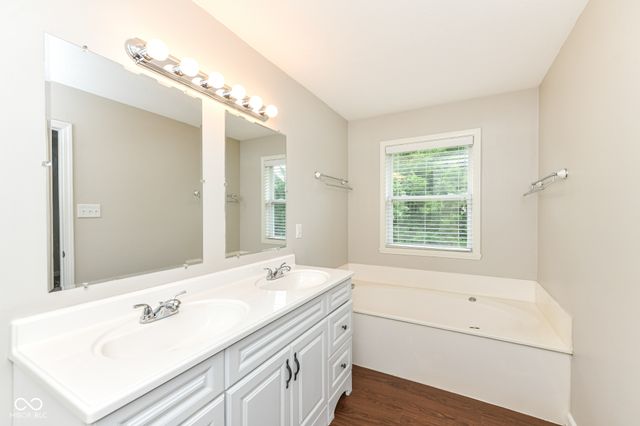 7954 Branch Creek Drive, Indianapolis, IN 46268