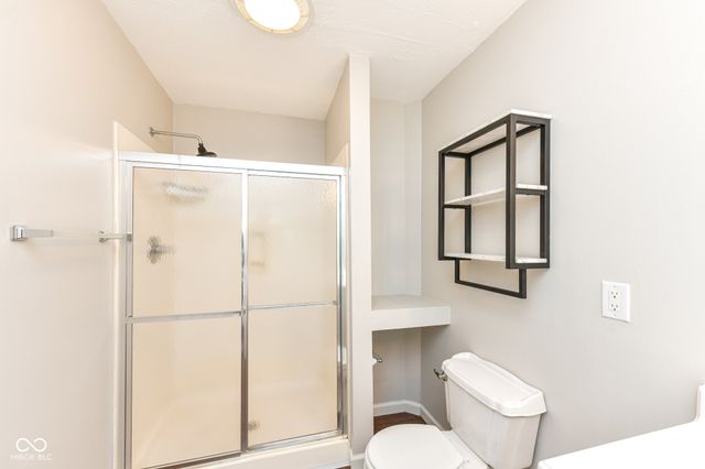 7954 Branch Creek Drive, Indianapolis, IN 46268