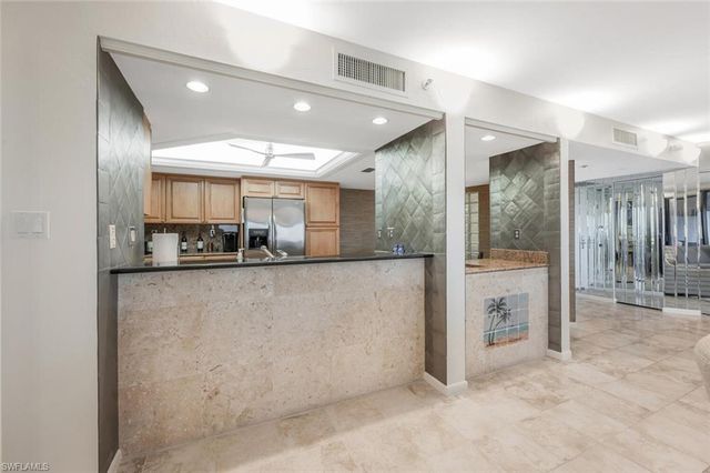 4751 Gulf Shore BLVD N 507, Naples, FL 34103