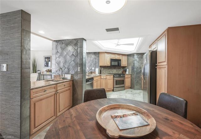4751 Gulf Shore BLVD N 507, Naples, FL 34103