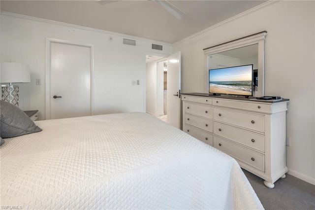 4751 Gulf Shore BLVD N 507, Naples, FL 34103