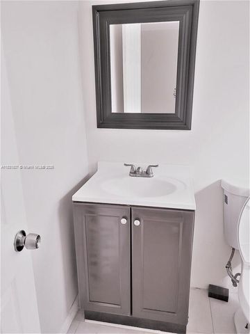 417 NW 2nd Ave 3, Hallandale Beach, FL 33009