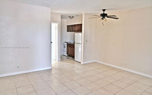 417 NW 2nd Ave 3, Hallandale Beach, FL 33009