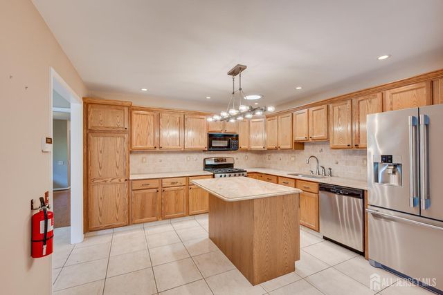 280 Mockingbird Drive, Monroe, NJ 08831