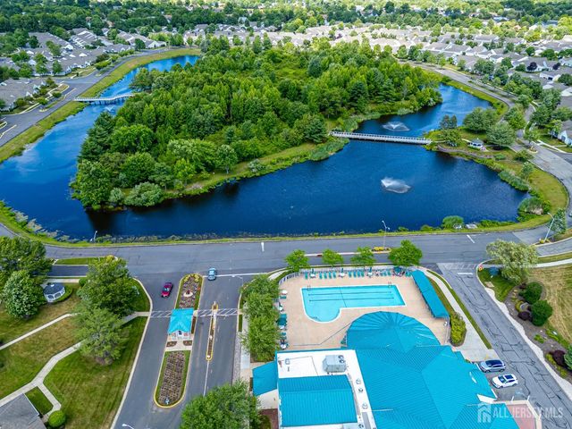 280 Mockingbird Drive, Monroe, NJ 08831