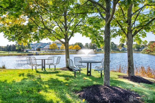280 Mockingbird Drive, Monroe, NJ 08831