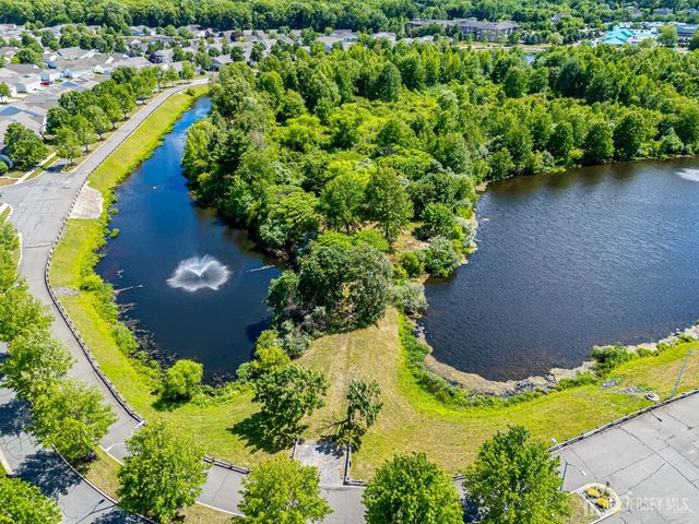 280 Mockingbird Drive, Monroe, NJ 08831