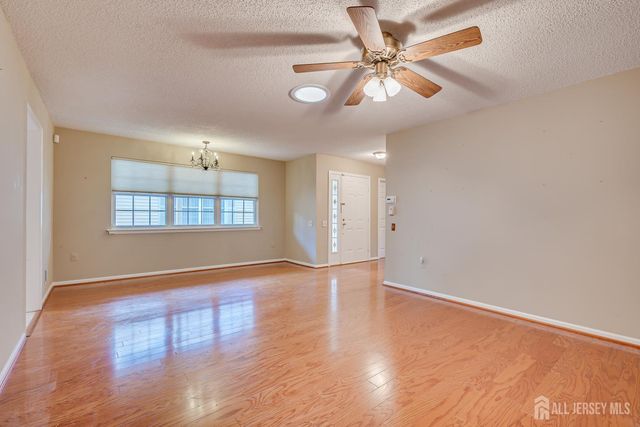 280 Mockingbird Drive, Monroe, NJ 08831