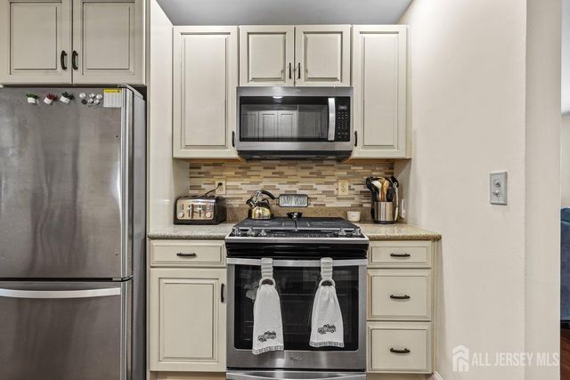 6 Teton Place, Old Bridge, NJ 08857