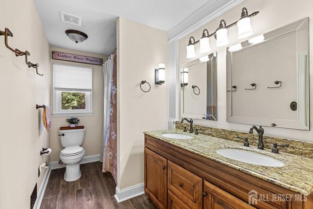 6 Teton Place, Old Bridge, NJ 08857