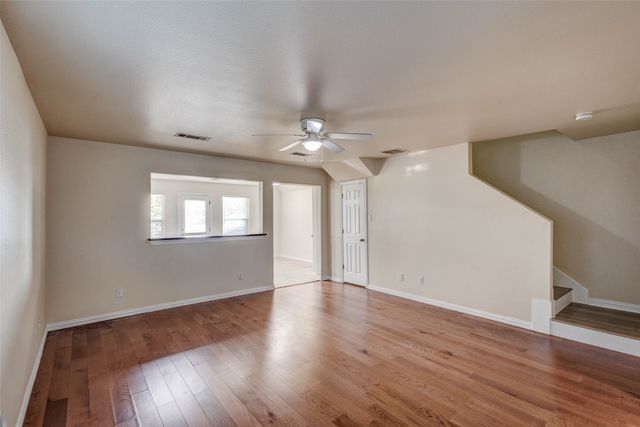 2338 Kingsway Drive, Arlington, TX 76012