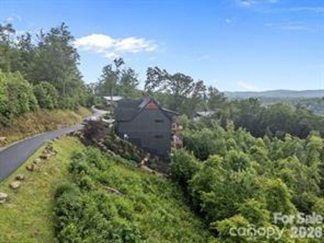 w12 curtain Bluff, Hendersonville, NC 28791