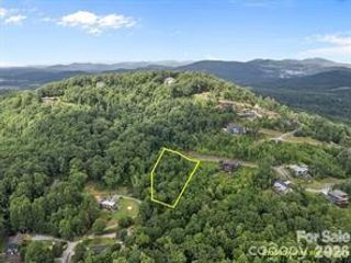 w12 curtain Bluff, Hendersonville, NC 28791