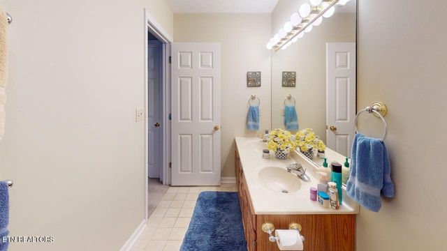 408 Lochmere Drive, Morristown, TN 37814