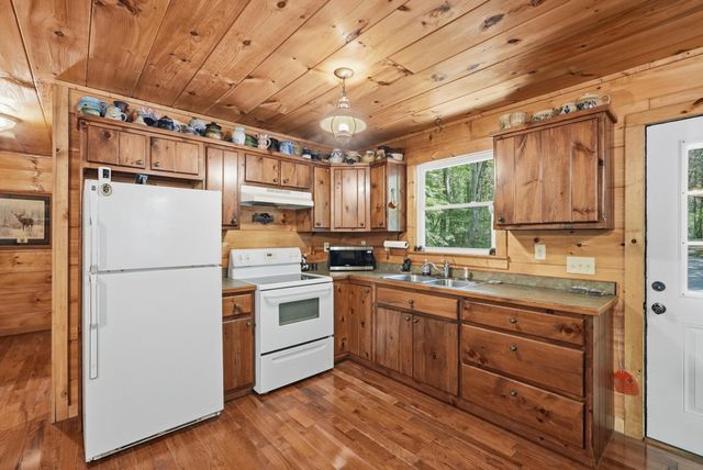118 Cherokee Rd, Spencer, TN 38585