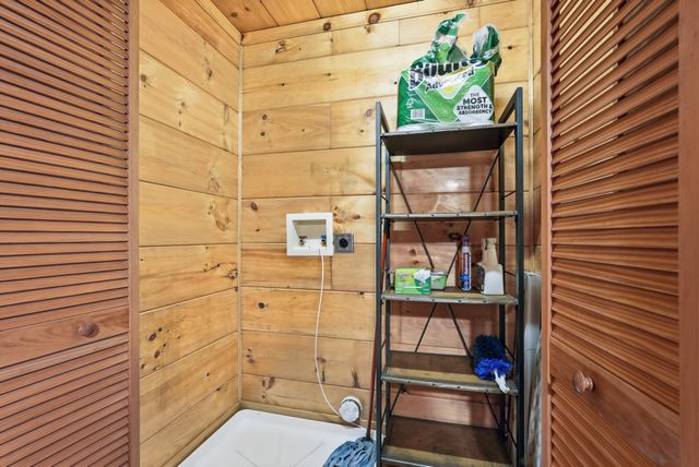 118 Cherokee Rd, Spencer, TN 38585