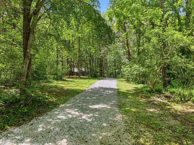 118 Cherokee Rd, Spencer, TN 38585
