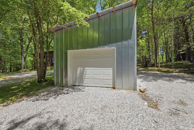 118 Cherokee Rd, Spencer, TN 38585