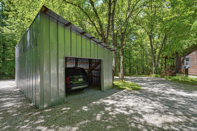 118 Cherokee Rd, Spencer, TN 38585