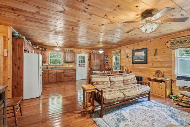 118 Cherokee Rd, Spencer, TN 38585