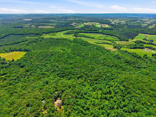 118 Cherokee Rd, Spencer, TN 38585