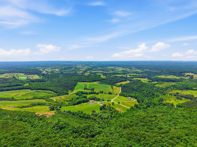118 Cherokee Rd, Spencer, TN 38585