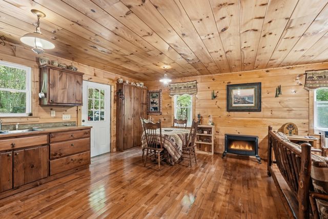 118 Cherokee Rd, Spencer, TN 38585
