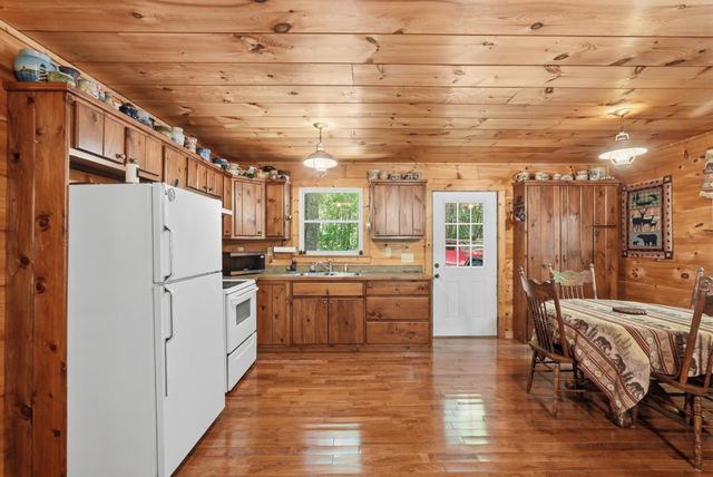 118 Cherokee Rd, Spencer, TN 38585