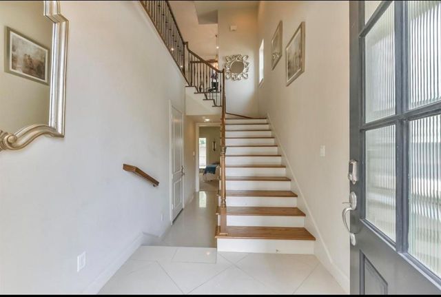 2717 Arabelle Grove, Houston, TX 77007