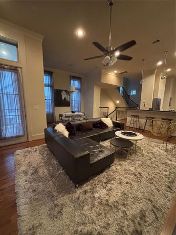 2717 Arabelle Grove, Houston, TX 77007