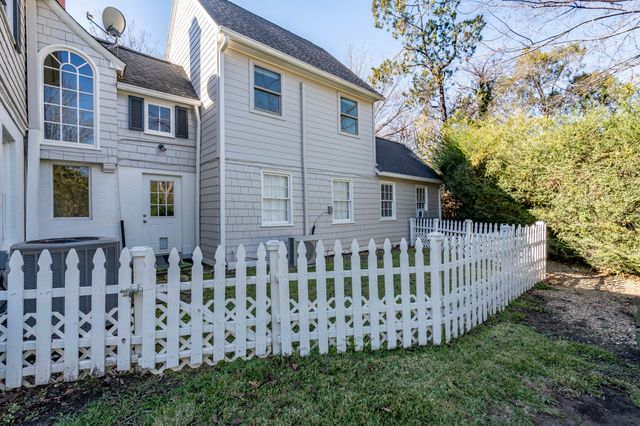 8530 Jourdan Way, Dallas, TX 75225