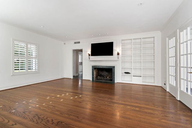 8530 Jourdan Way, Dallas, TX 75225