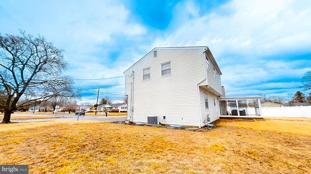 2201 IDA LN, Vineland, NJ 08361