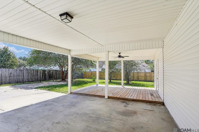 1460 Ironwood Dr, Denham Springs, LA 70726