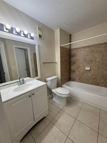 3390 N Pinewalk Dr Drive N 1012, Margate, FL 33063