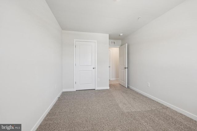 64 PINE GLADE CT, La Plata, MD 20646