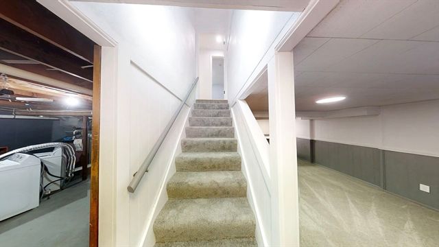 8 Reardon Rd, Hudson, MA 01749