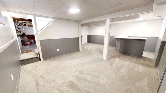 8 Reardon Rd, Hudson, MA 01749