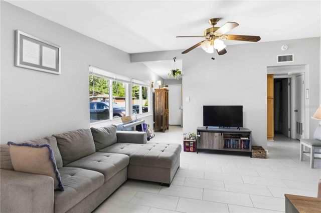 6601 13TH STREET N, St Petersburg, FL 33702