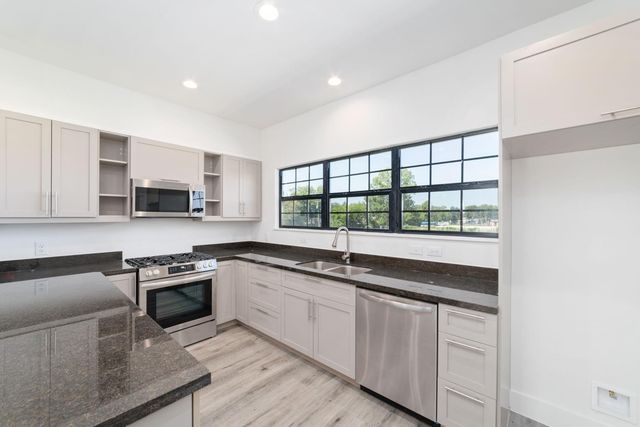 11940 S Hoa Sen Circle, Houston, TX 77072