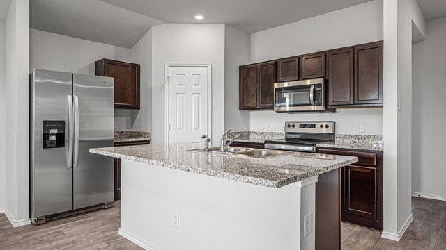 152 McNamara CT, Jarrell, TX 76537