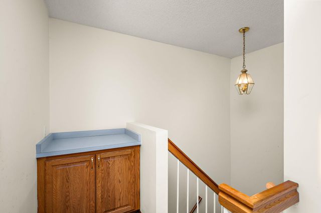 15665 24th Avenue N F, Plymouth, MN 55447