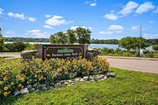 15665 24th Avenue N F, Plymouth, MN 55447