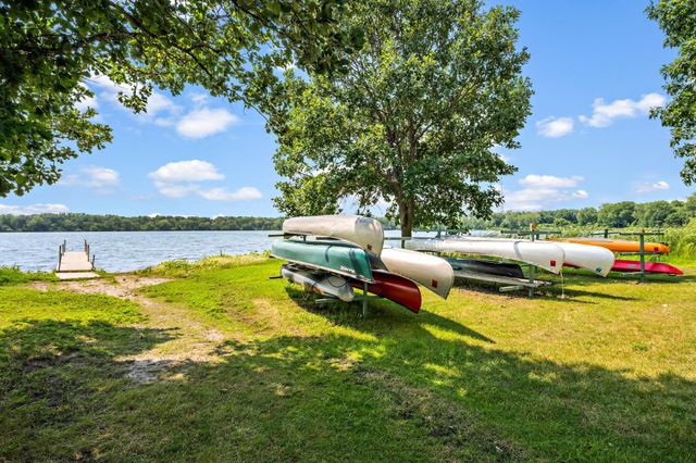 15665 24th Avenue N F, Plymouth, MN 55447