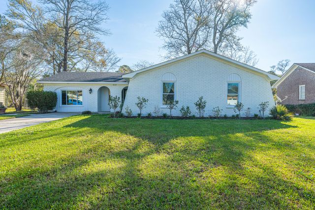 5819 Saint Angela Drive, North Charleston, SC 29418