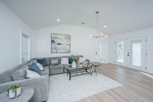 5819 Saint Angela Drive, North Charleston, SC 29418